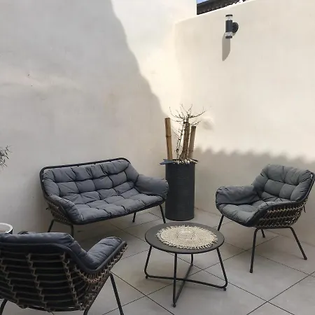Maison De Village Avec Garage&terrasse Apartamento