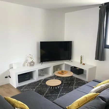Maison De Village Avec Garage&terrasse * Lespignan