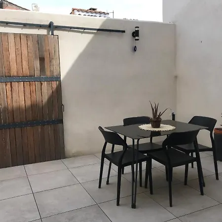 Agreable Maison De Village Avec Garage & Terrasse Lespignan