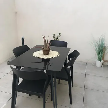Apartment Agreable Maison De Village Avec Garage & Terrasse