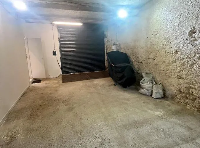 아파트 Agreable Maison De Village Avec Garage & Terrasse *