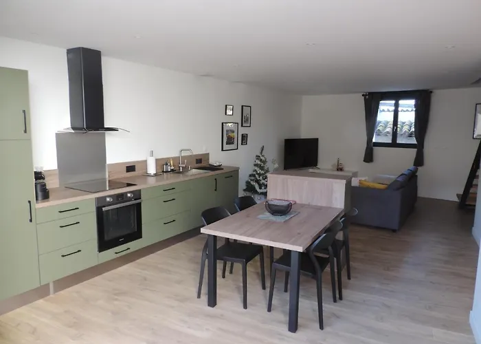 아파트 Agreable Maison De Village Avec Garage & Terrasse